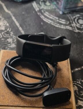 Black Fitbit Change 6